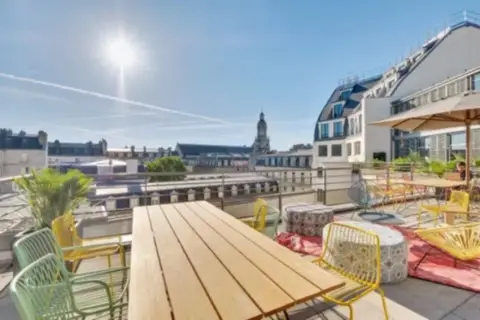 Bureau 1 481 m² – Paris (75009)