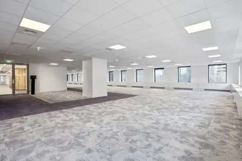 Bureau 6 900 m² – Courbevoie (92400)