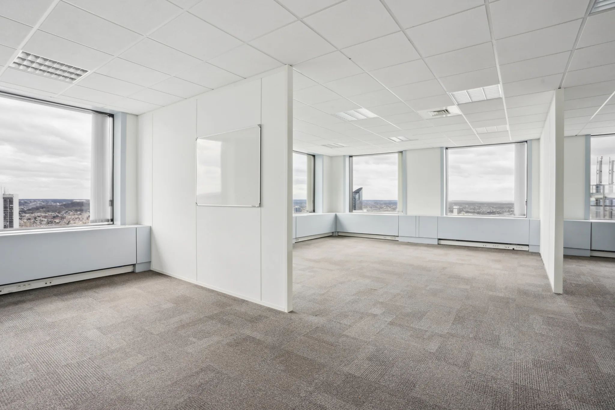 Bureau 6 900 m² – Courbevoie (92400)