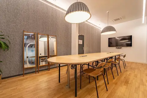 Bureau 15 m² – Paris (75008)