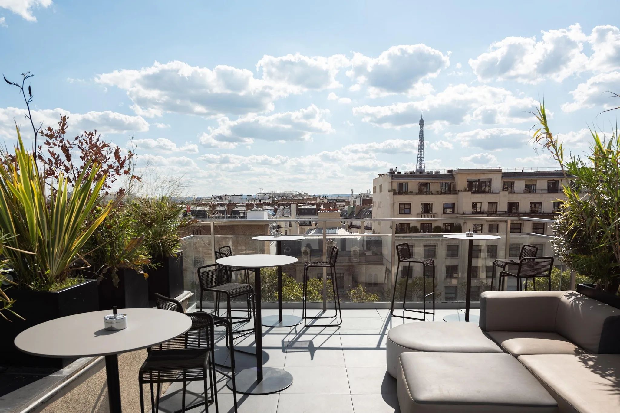Bureau 15 m² – Paris (75008)