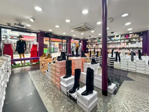 Commerce 331 m² – Paris (75011)