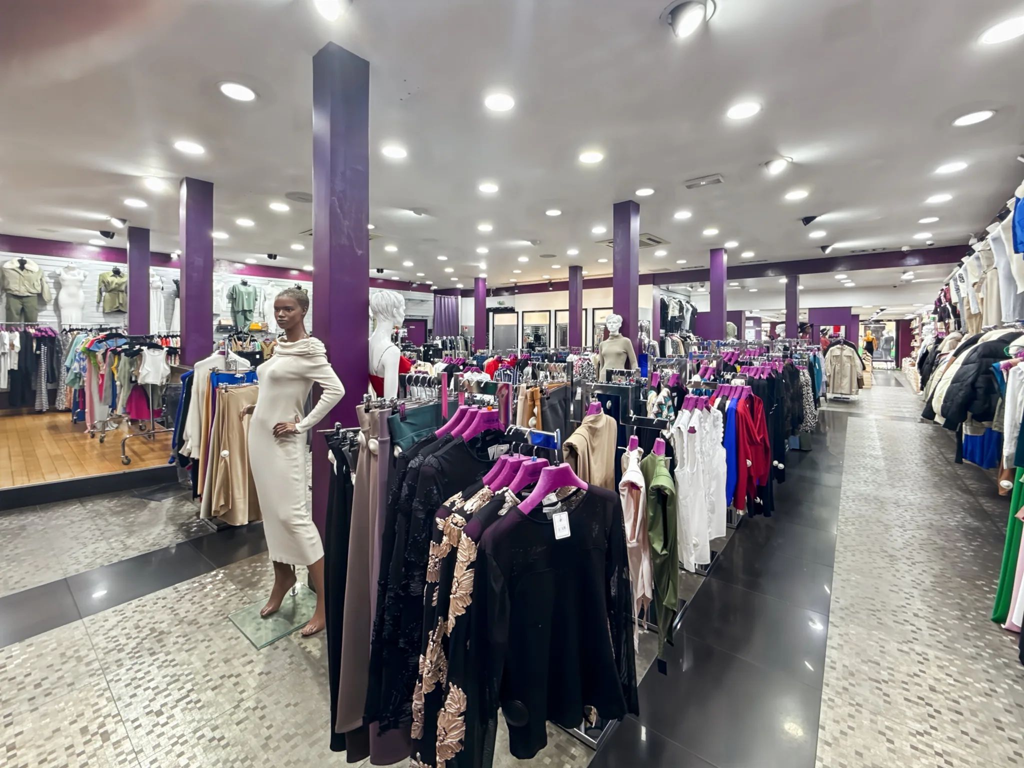 Commerce 331 m² – Paris (75011)