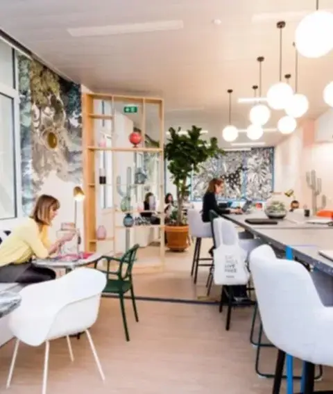 Bureau 801 m² – Paris (75008)