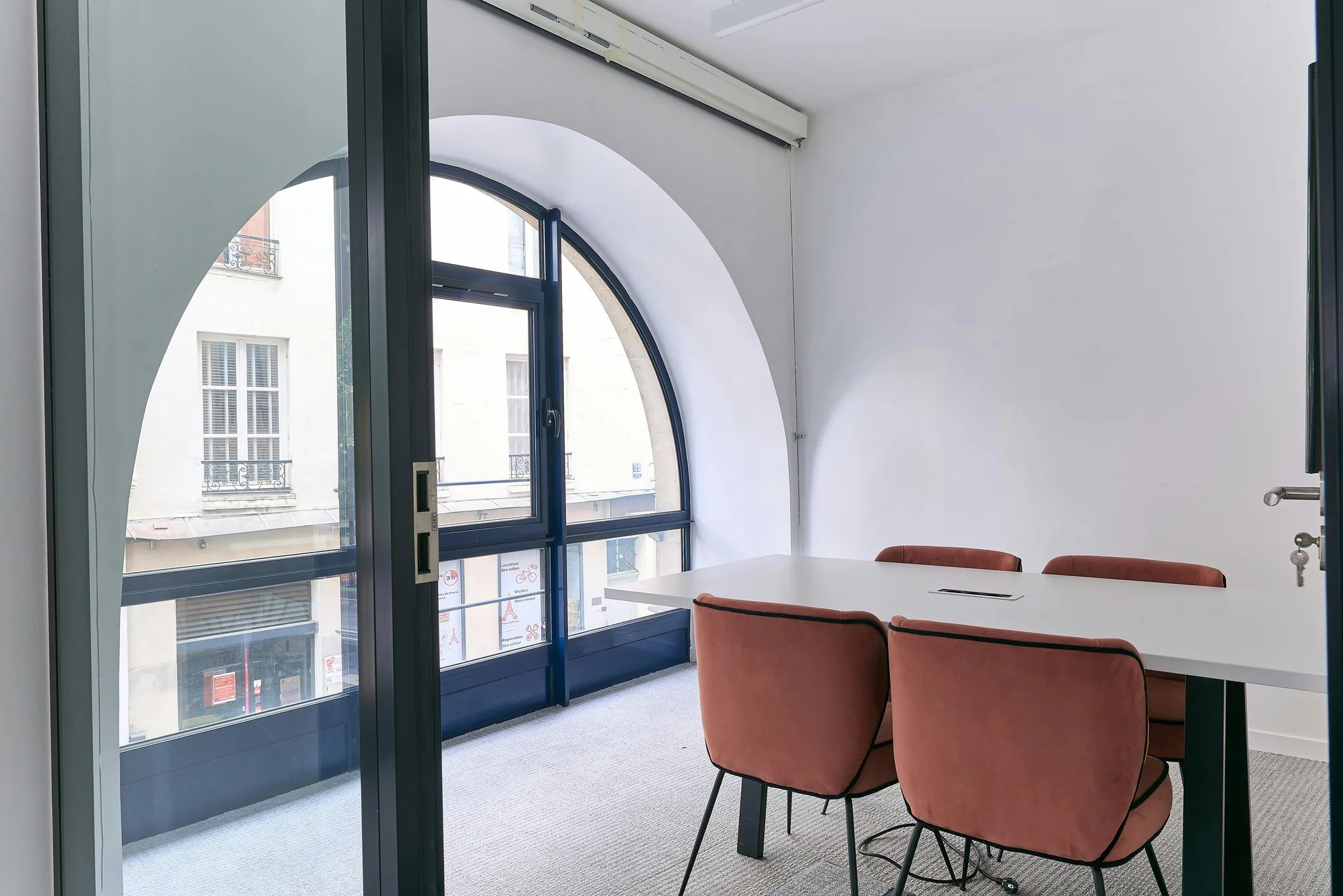 Bureau 140 m² – Paris (75008)