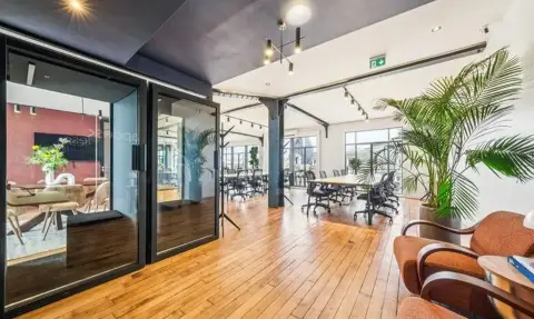 Bureau 117 m² – Paris (75016)