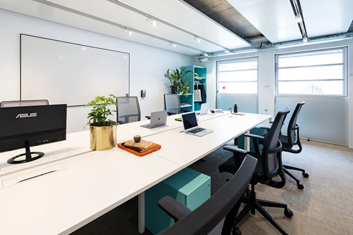 Bureau 1 576 m² – Paris (75011)