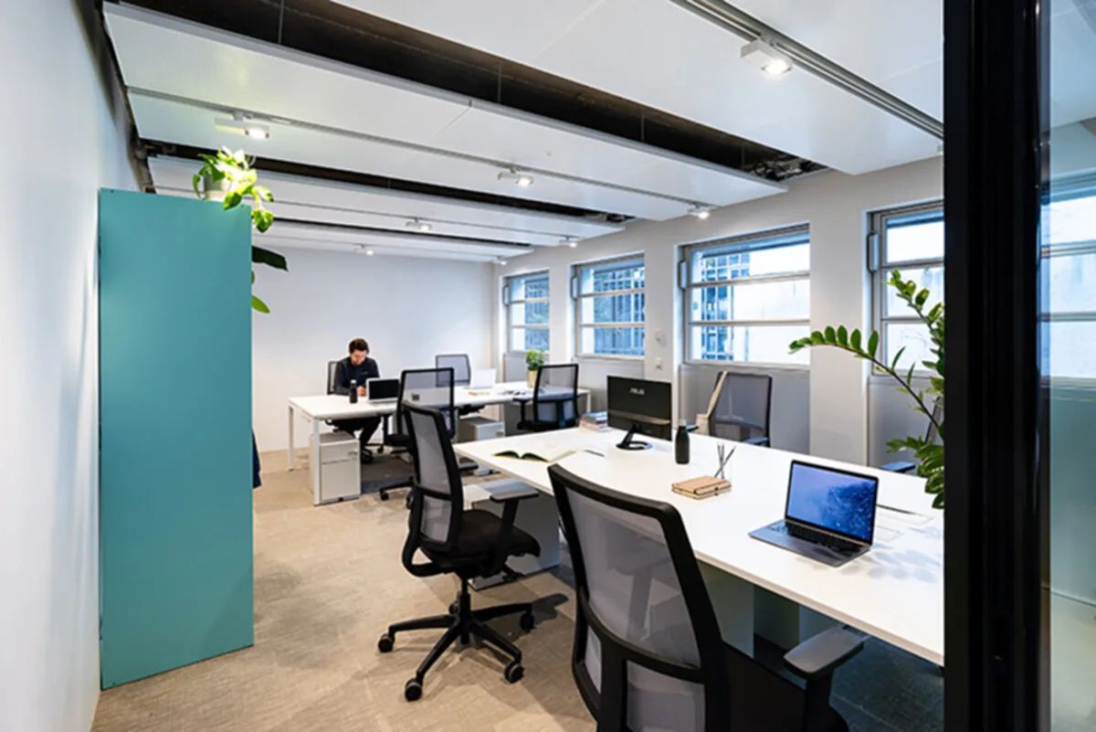 Bureau 1 576 m² – Paris (75011)