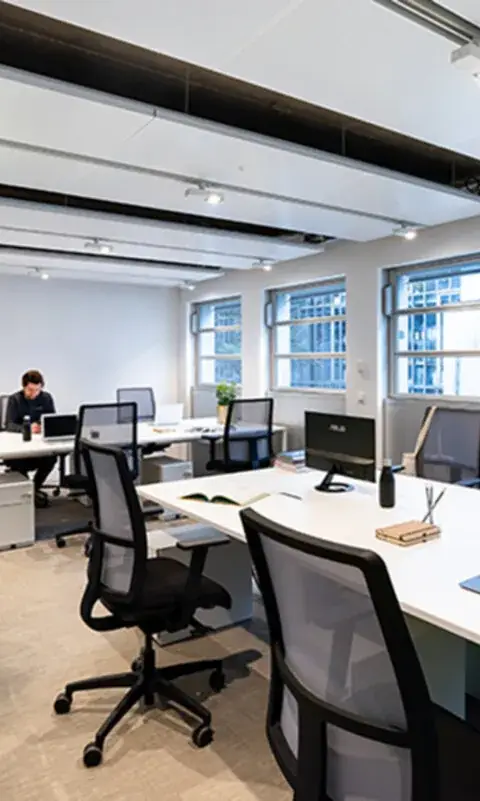 Bureau 1 576 m² – Paris (75011)
