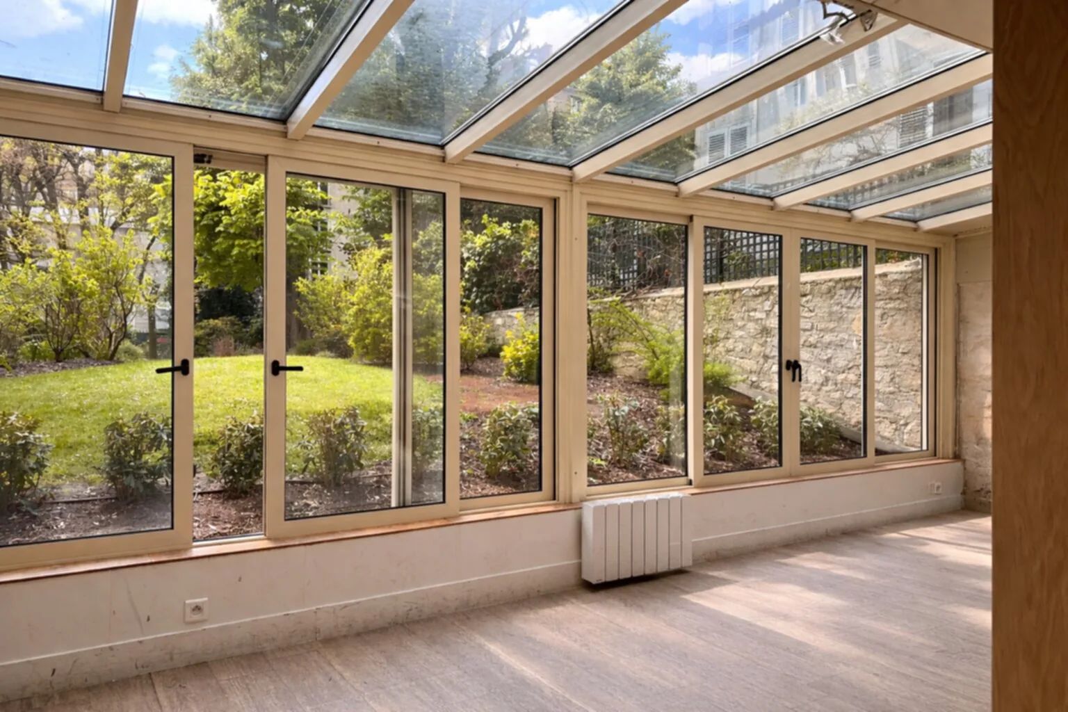 Bureau 180 m² – Paris (75016)