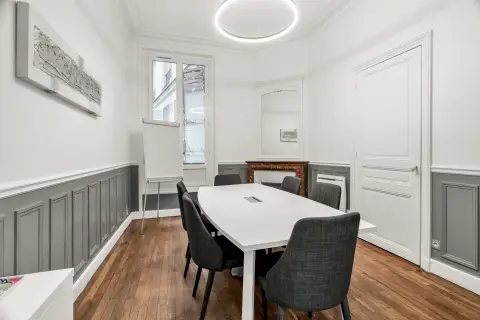 Bureau – Paris (75116)