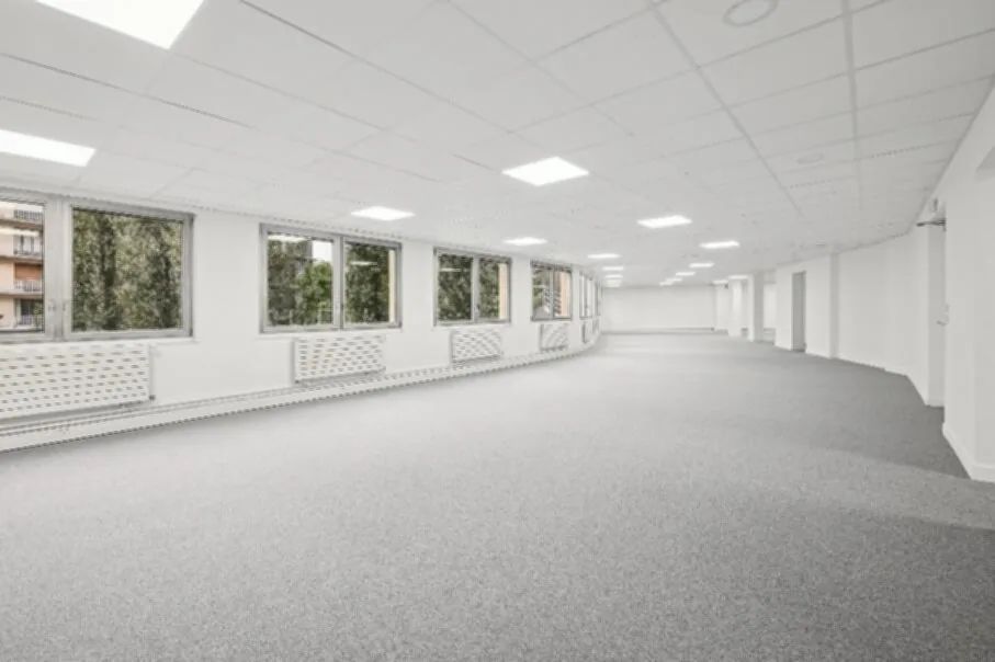 Bureau 1 962 m² – Paris (75013)
