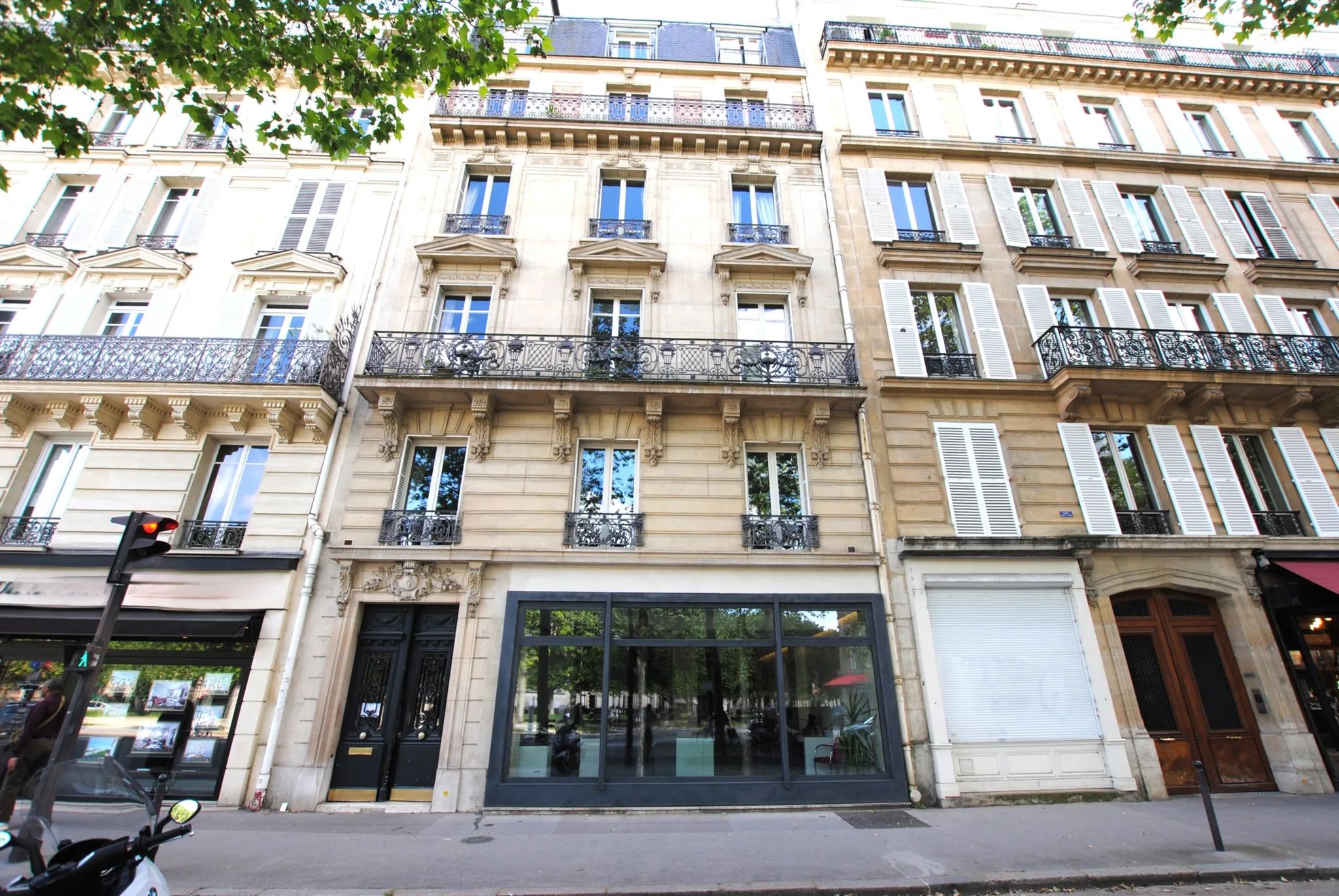 75007 Paris