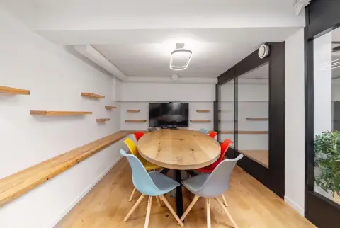 Coworking 80 m² – Paris (75017)