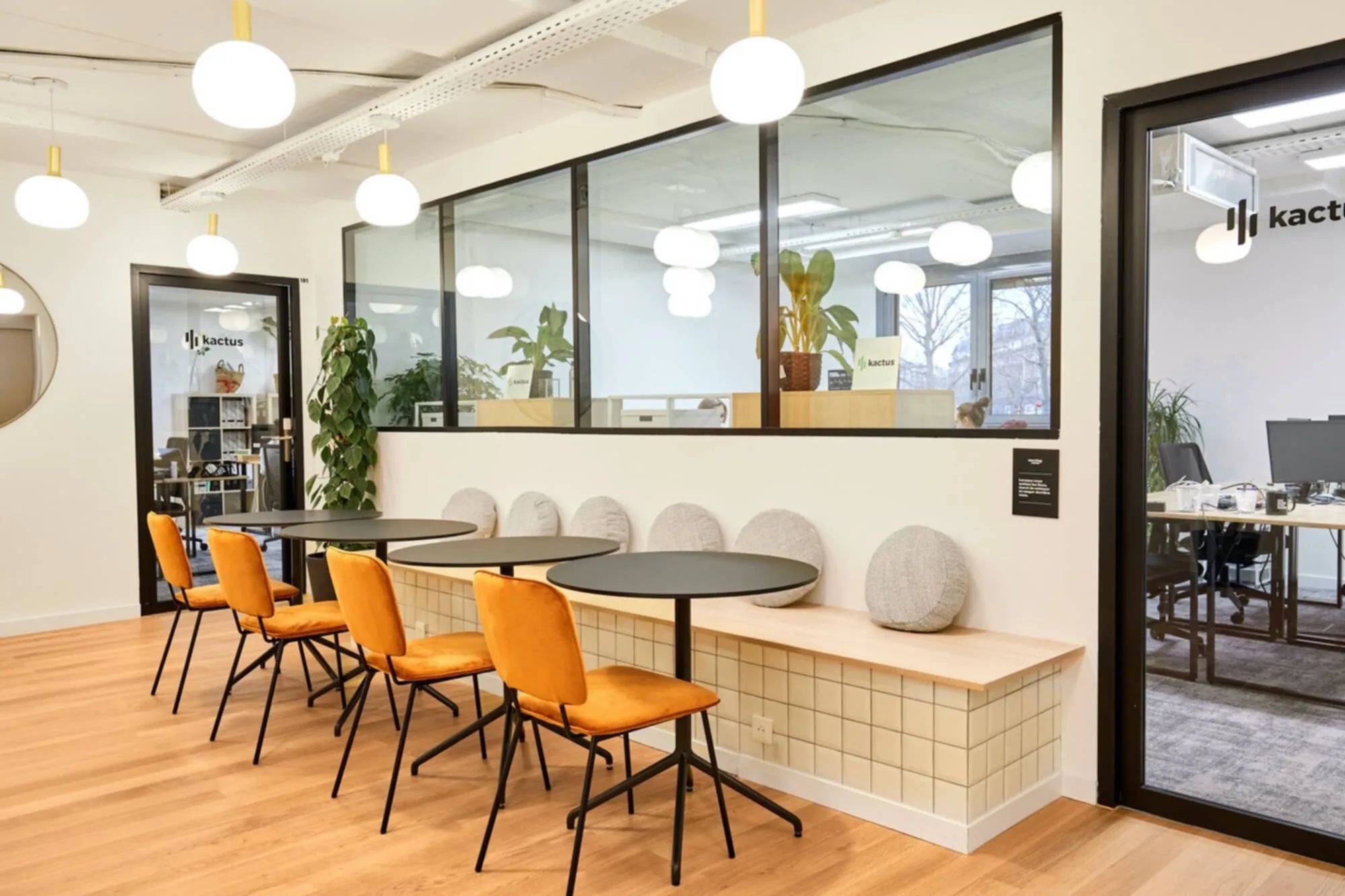 Bureau 212 m² – Paris (75010)