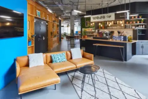 Bureau 707 m² – Issy-les-Moulineaux (92130)