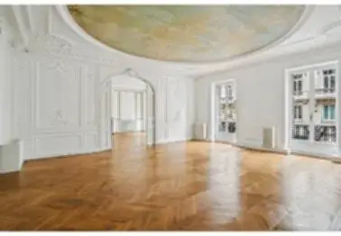 Bureau 1 142 m² – Paris (75008)