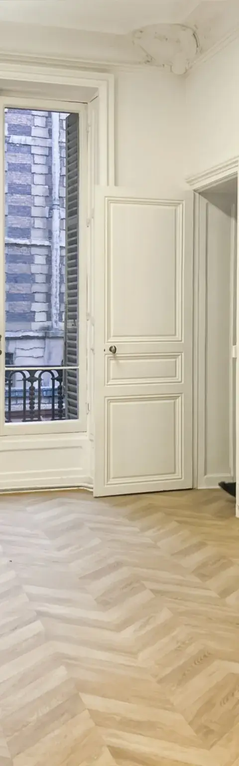 Bureau 1 142 m² – Paris (75008)