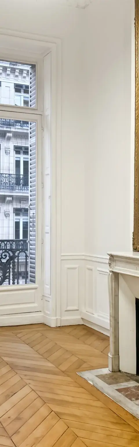 Bureau 1 142 m² – Paris (75008)