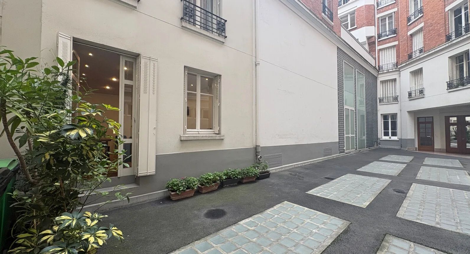 Bureau 60 m² – Paris (75006)