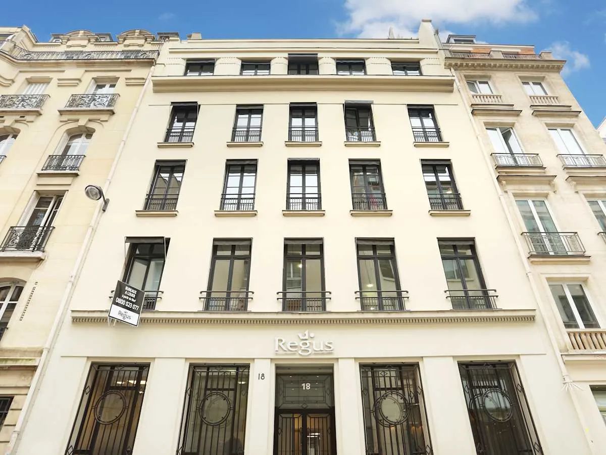 75008 Paris
