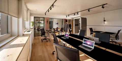 Bureau 325 m² – Paris (75008)