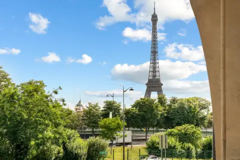 Bureau 325 m² – Paris (75008)