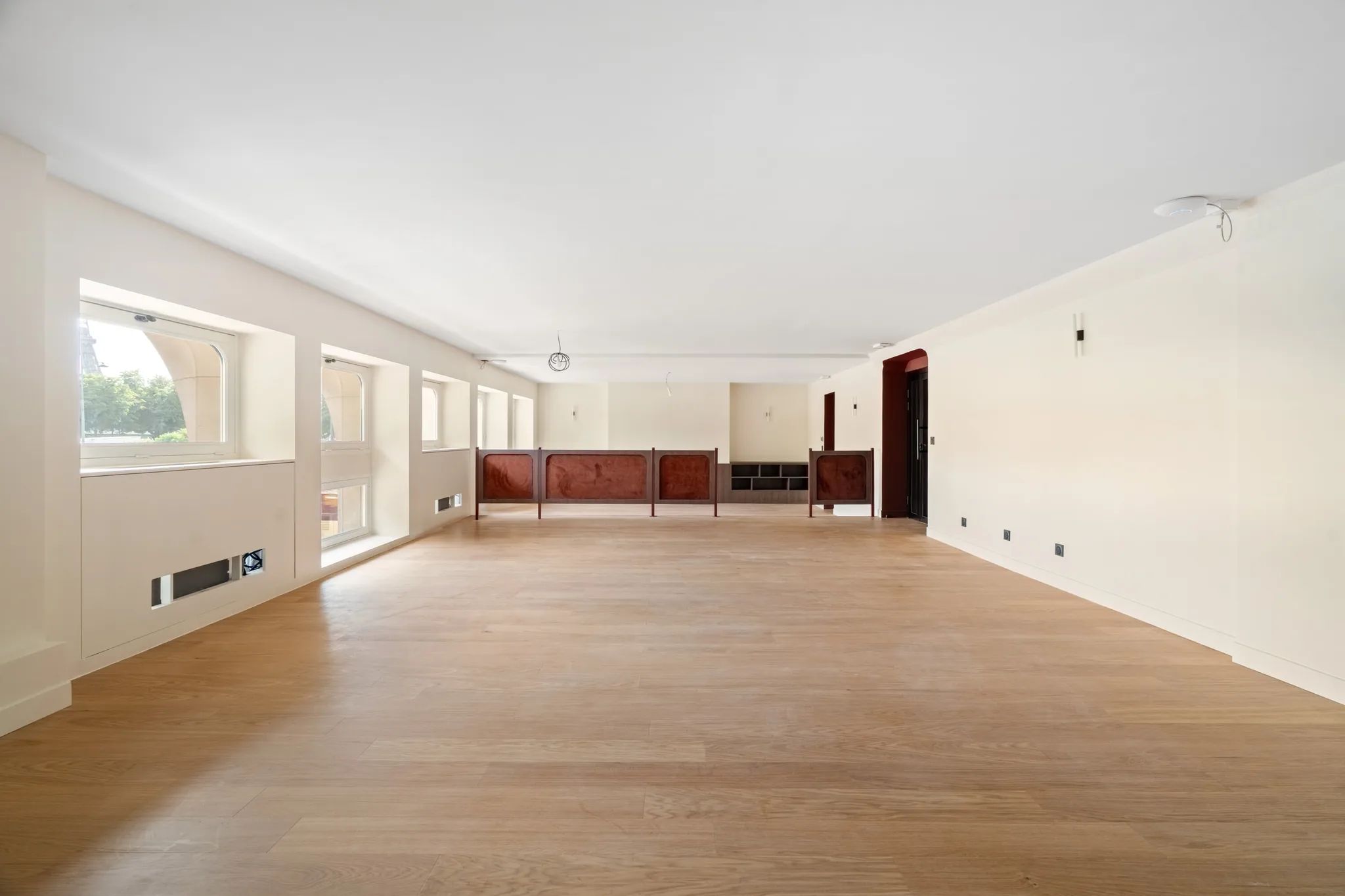 Bureau 325 m² – Paris (75008)