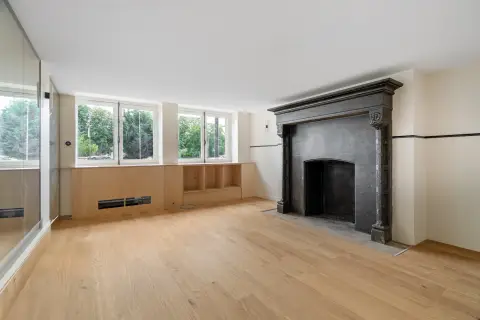 Bureau 325 m² – Paris (75008)