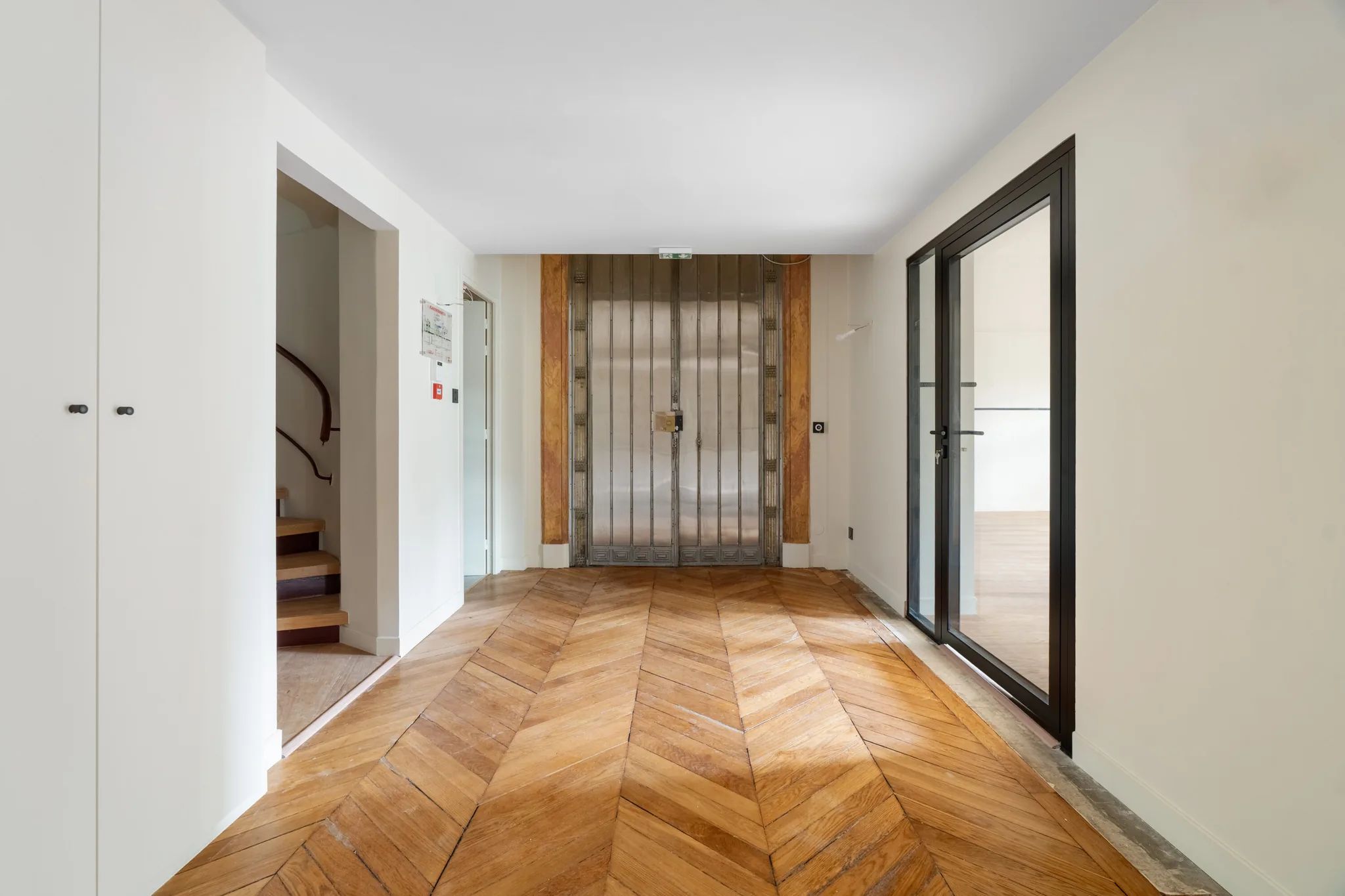 Bureau 325 m² – Paris (75008)