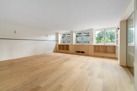 Bureau 325 m² – Paris (75008)