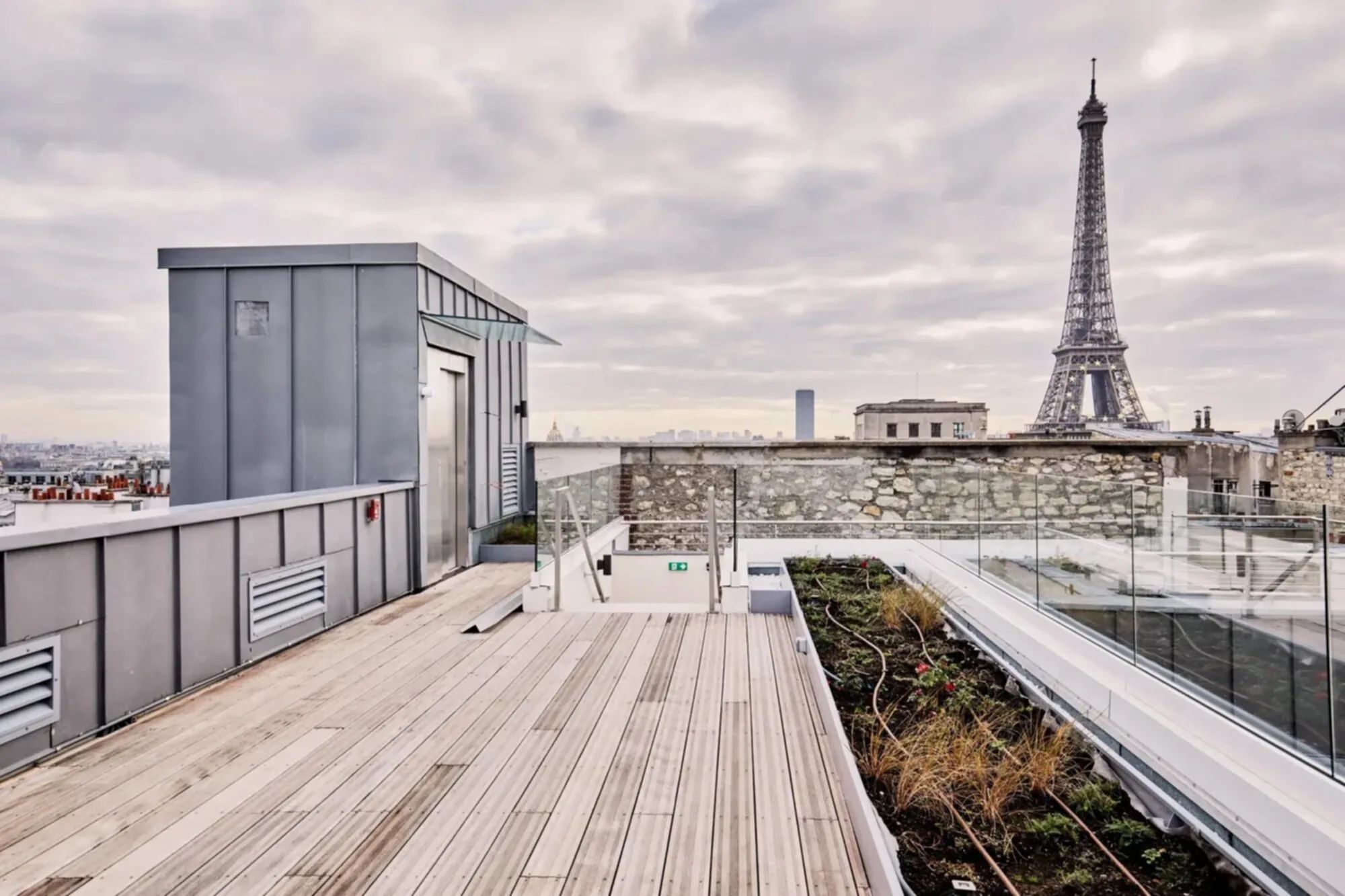 Bureau 165 m² – Paris (75116)