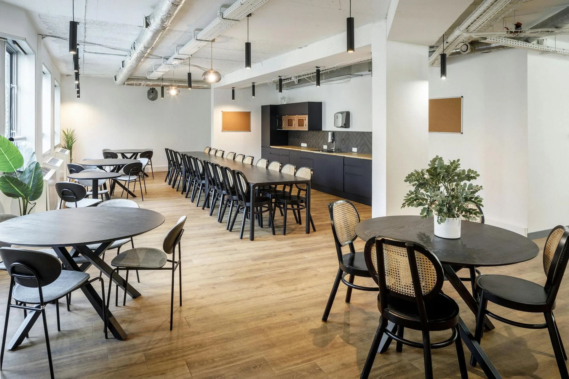 Bureau 65 m² – Paris (75017)