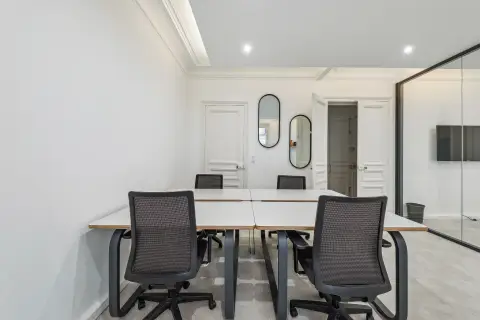 Coworking 70 m² – Paris (75008)