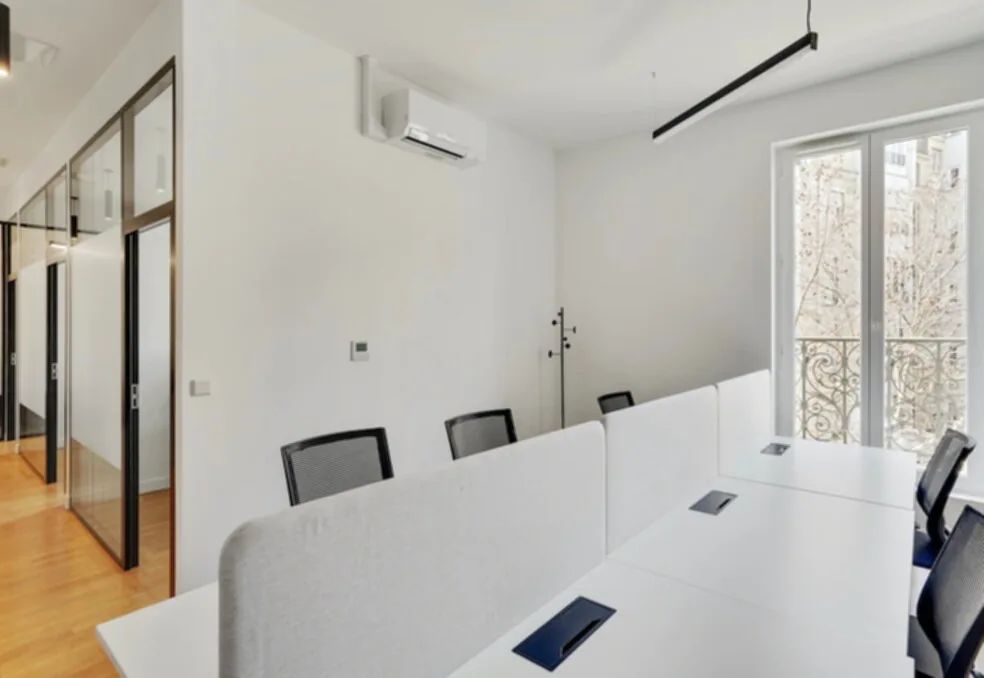 Bureau 147 m² – Paris (75008)