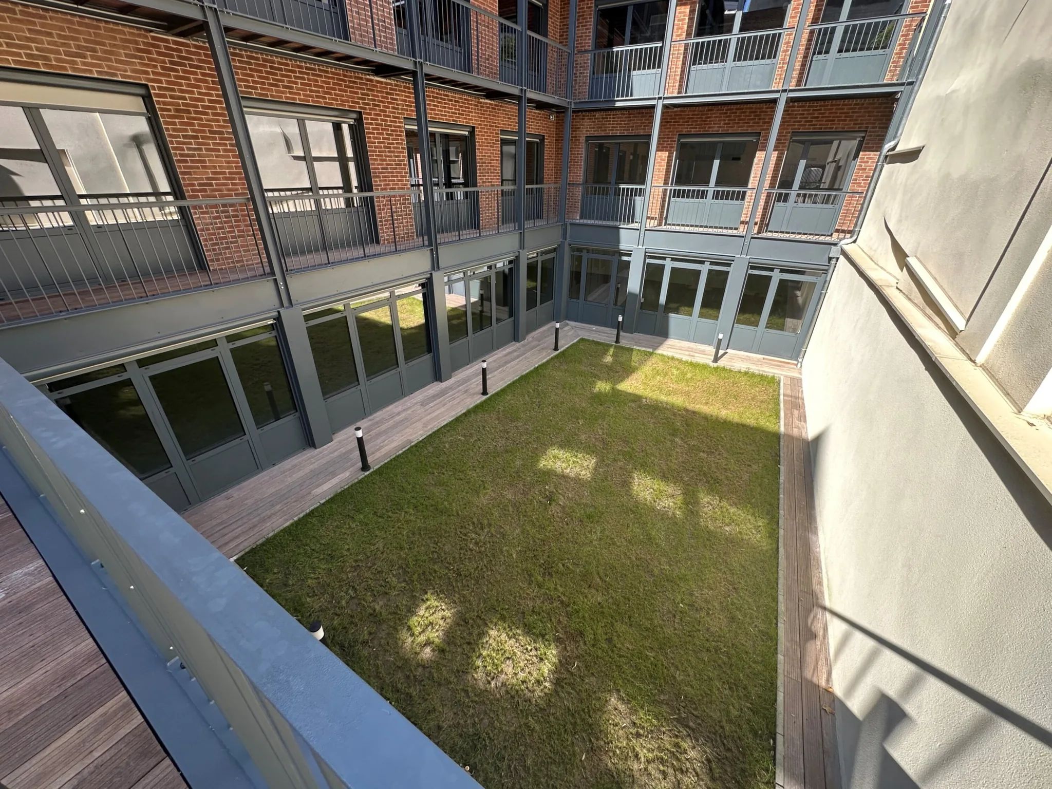 Bureau 1 304 m² – Paris (75019)