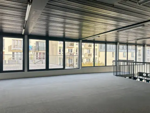 Bureau 1 304 m² – Paris (75019)