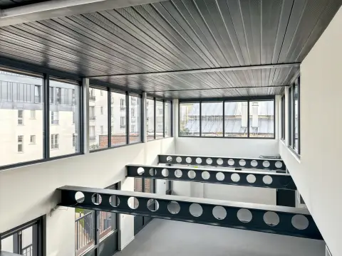 Bureau 1 304 m² – Paris (75019)
