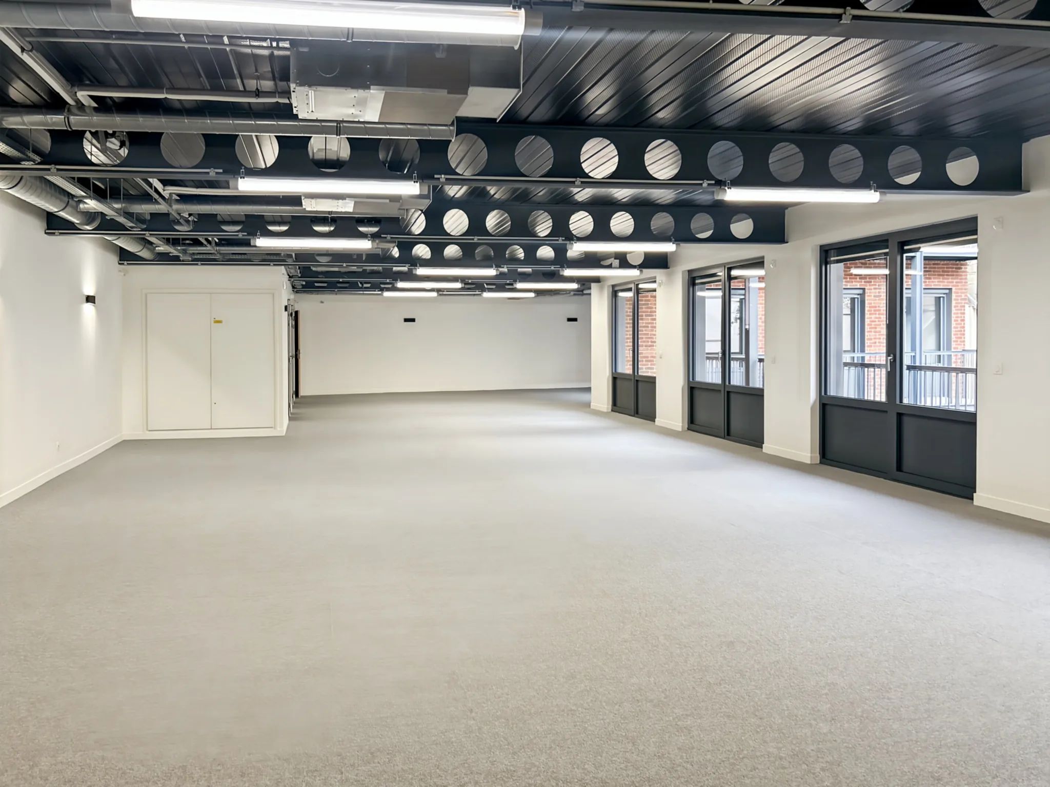Bureau 1 304 m² – Paris (75019)