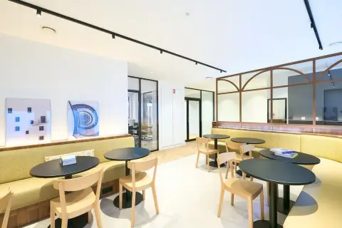 Bureau 150 m² – Paris (75008)