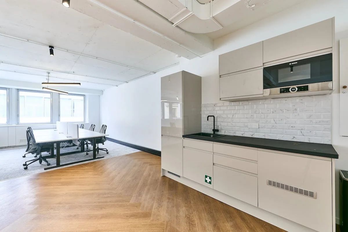 Bureau 150 m² – Paris (75008)