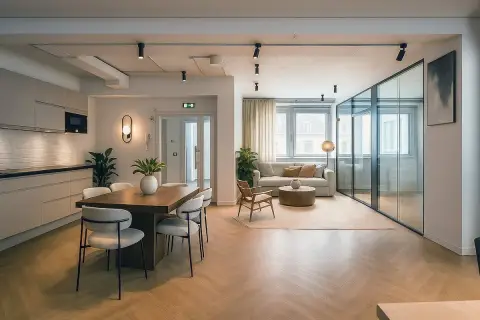 Bureau 150 m² – Paris (75008)