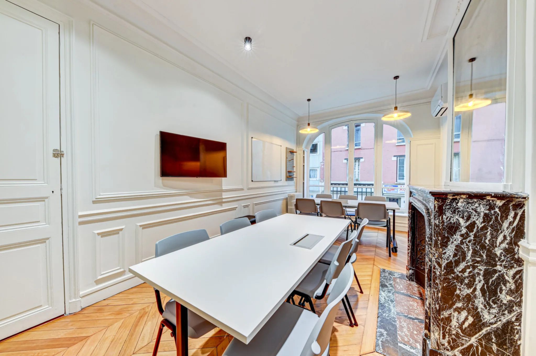 Bureau 450 m² – Paris (75019)