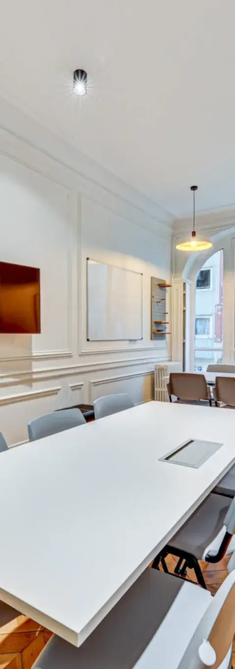 Bureau 450 m² – Paris (75019)