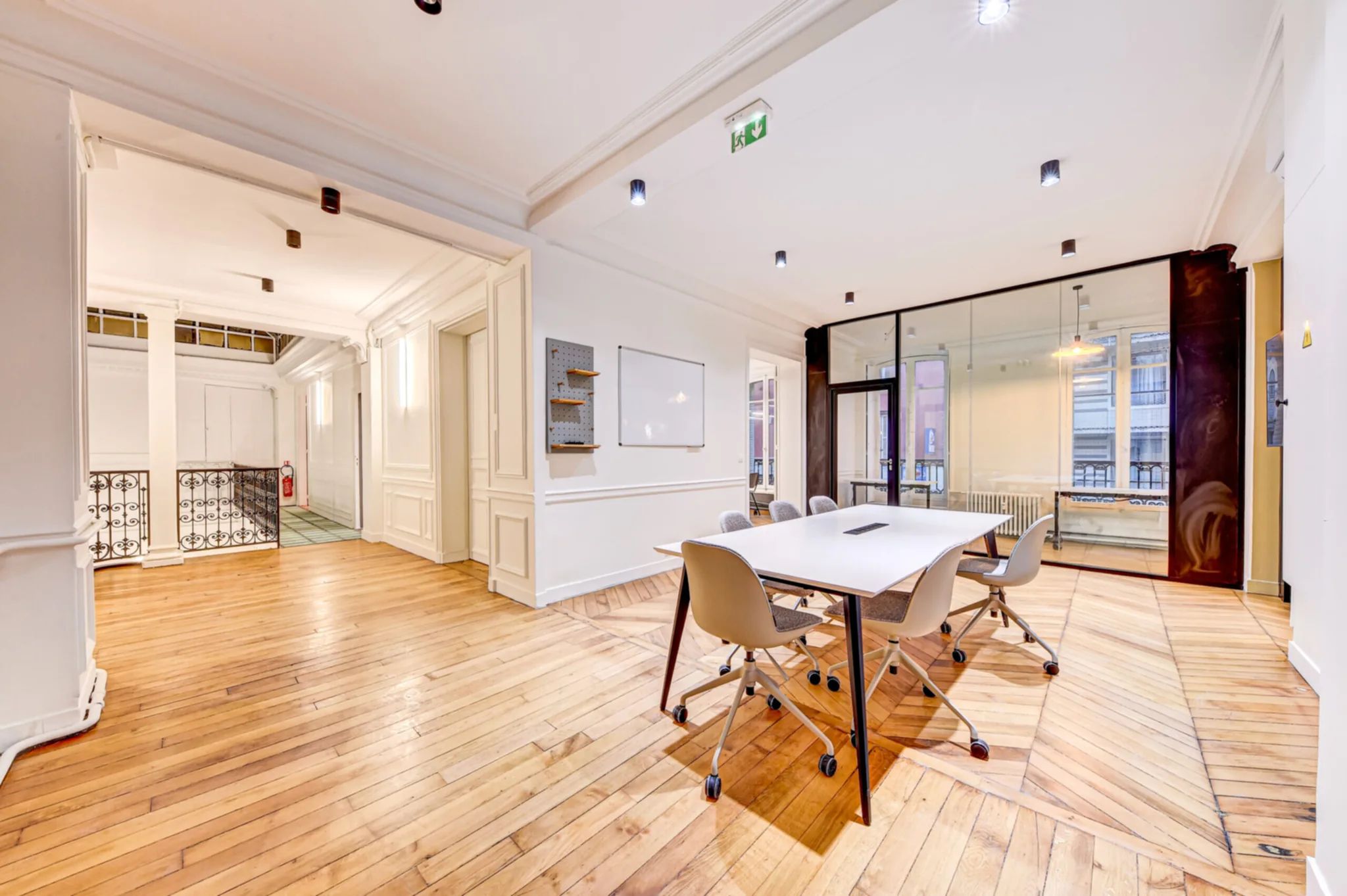 Bureau 450 m² – Paris (75019)