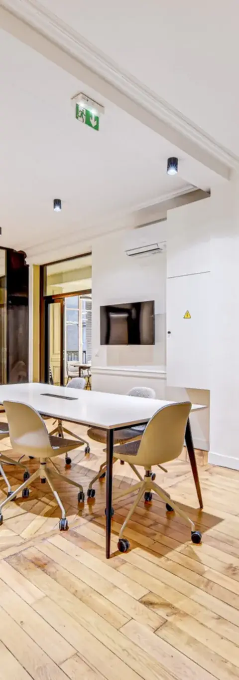 Bureau 450 m² – Paris (75019)
