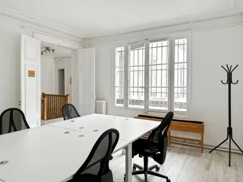 Bureau 365 m² – Paris (75010)