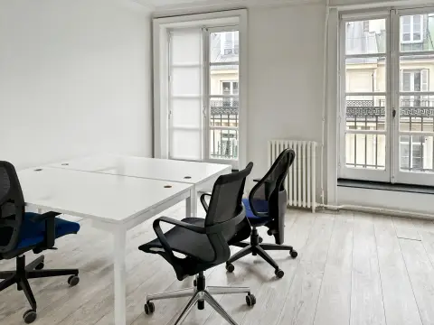 Bureau 365 m² – Paris (75010)