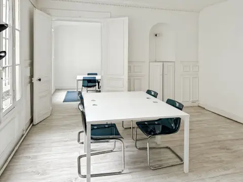Bureau 365 m² – Paris (75010)