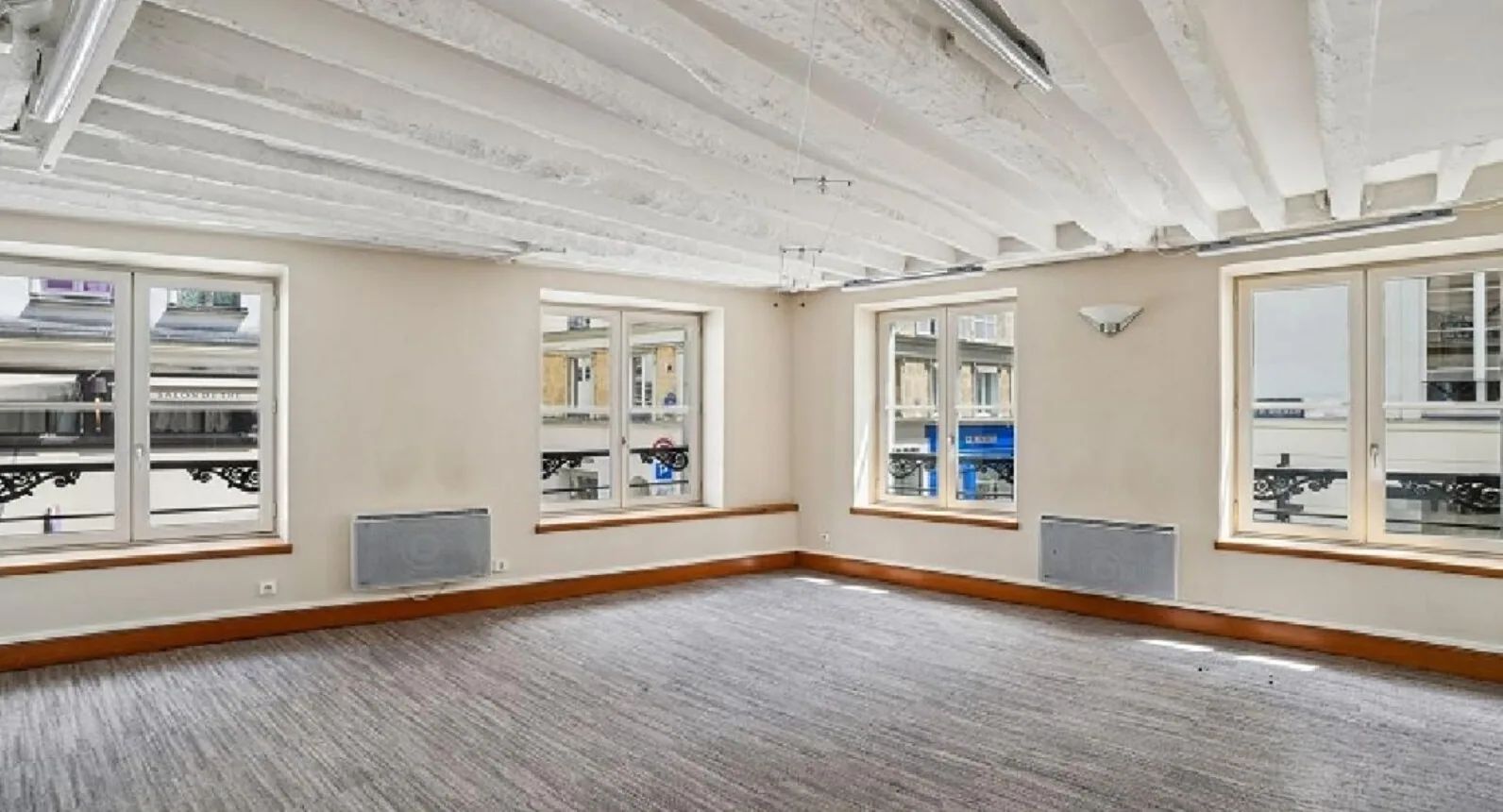 Bureau 70 m² – Paris (75010)